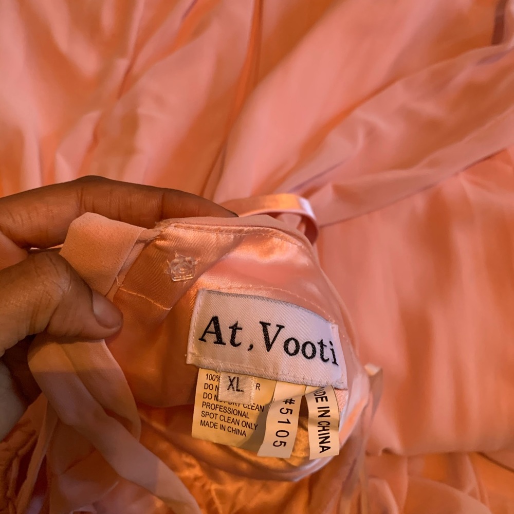 Pink gown - Picture 3 of 5